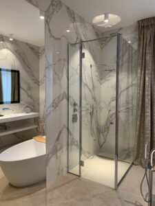 Le carrelage grand format : design épuré et effet de grandeur