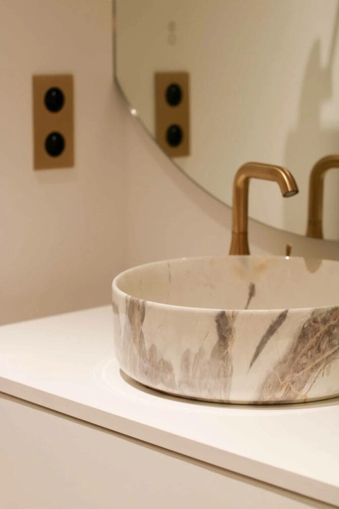 Au-delà de la norme : quand l'esthétique influence la hauteur