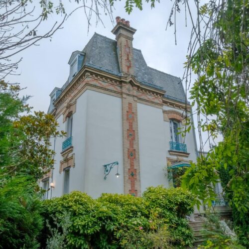 Rénovation énergétique et extension d’une meulière de plus de 300 m²