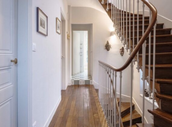 Rénovation énergétique et extension d’une meulière de plus de 300 m²