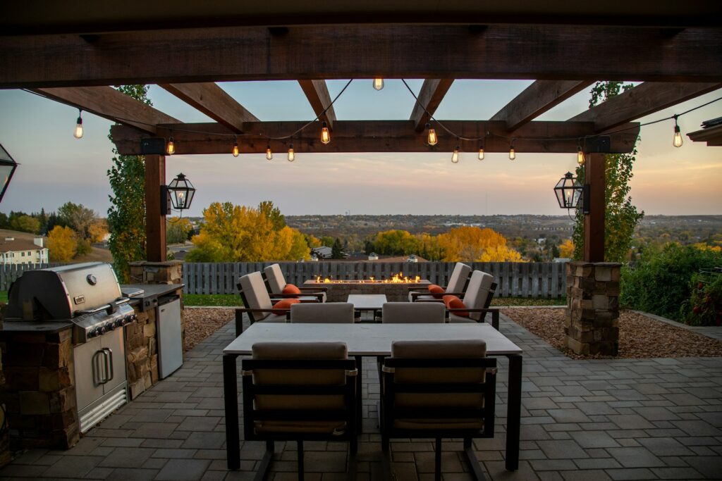 Comment aménager sa pergola ? Guide complet pour créer votre oasis extérieure