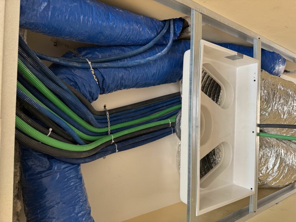 bloc moteur de vmc installé