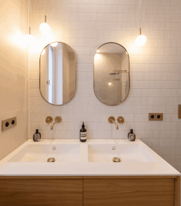Vasque double en salle de bain : quand faut-il opter pour cette solution ?