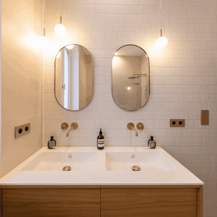 Vasque double en salle de bain : quand faut-il opter pour cette solution ?