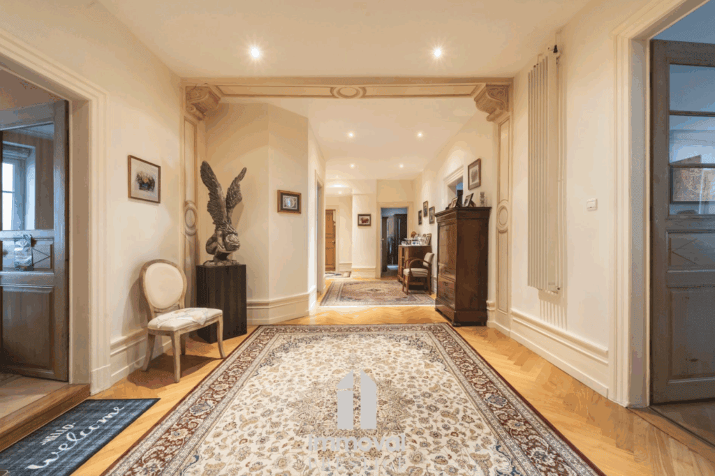 Découvrez ce T6 au centre de Strasbourg vendu 1 333 500 € par Immoval