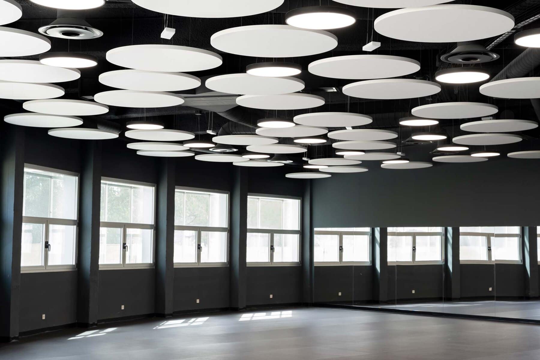 Les plafonds acoustiques est une solution phonique design