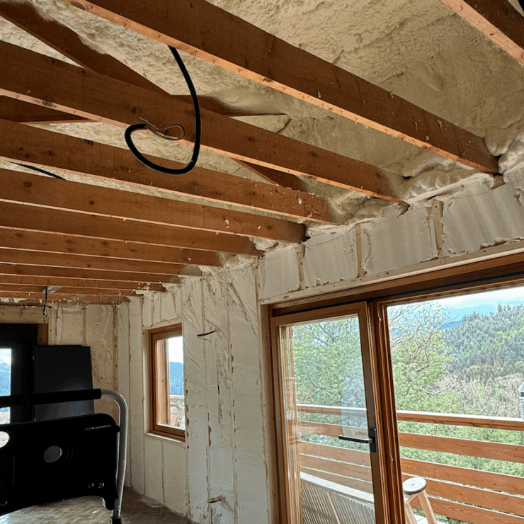 Mousse polyuréthane isolante : gain de place, gain thermique et phonique