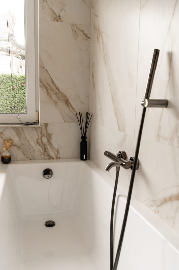 salle de bain avec marbrure paris