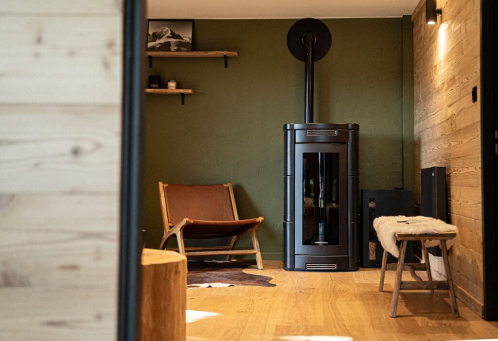 fauteuil cuir ambiance chalet moderne et chic