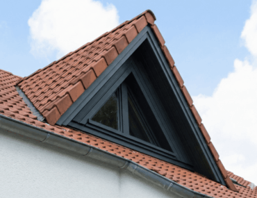Fenêtre triangulaire : la signature design de votre maison