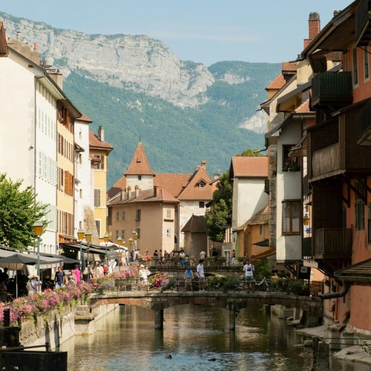 Les meilleurs quartiers d’Annecy pour acheter et rénover un bien