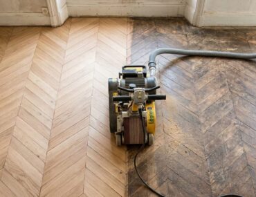 Prix du ponçage de parquet au m2 : combien pour redonnez vie à son sol