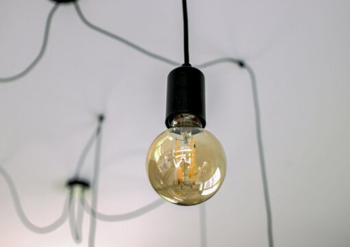 Cuisine sur-mesure avec cave à vin proche de Bourg-en-Bresse