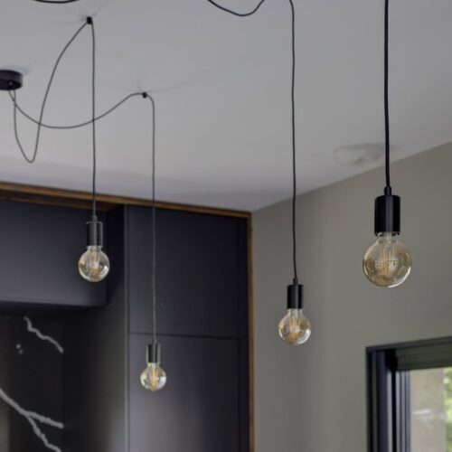 Cuisine sur-mesure avec cave à vin proche de Bourg-en-Bresse