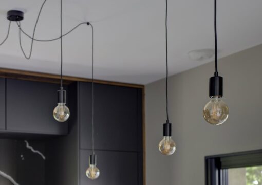 Cuisine sur-mesure avec cave à vin proche de Bourg-en-Bresse