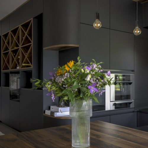 Cuisine sur-mesure avec cave à vin proche de Bourg-en-Bresse