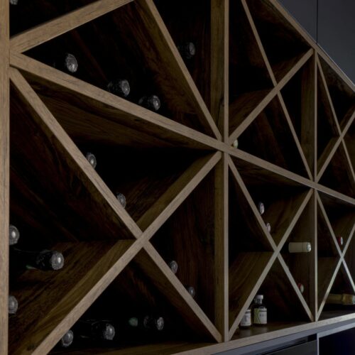 Cuisine sur-mesure avec cave à vin proche de Bourg-en-Bresse