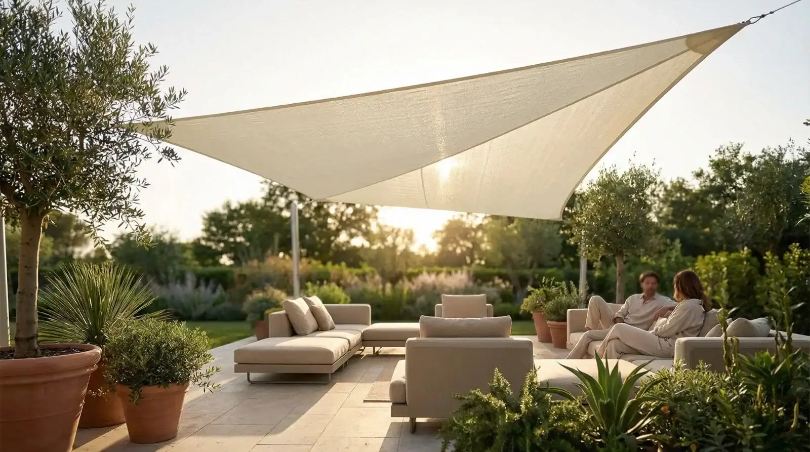 Voile d’ombrage : bien la choisir et l’installer pour une gestion thermique