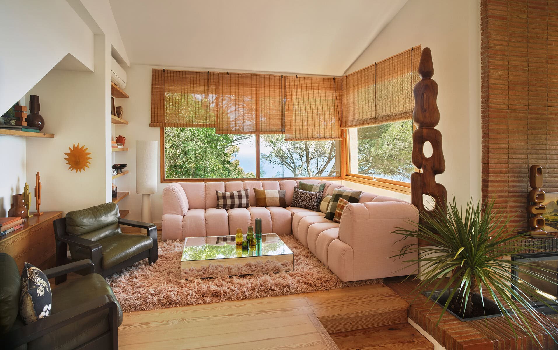 L'avis de nos designers sur les canapés HK Living pour tout type de projets