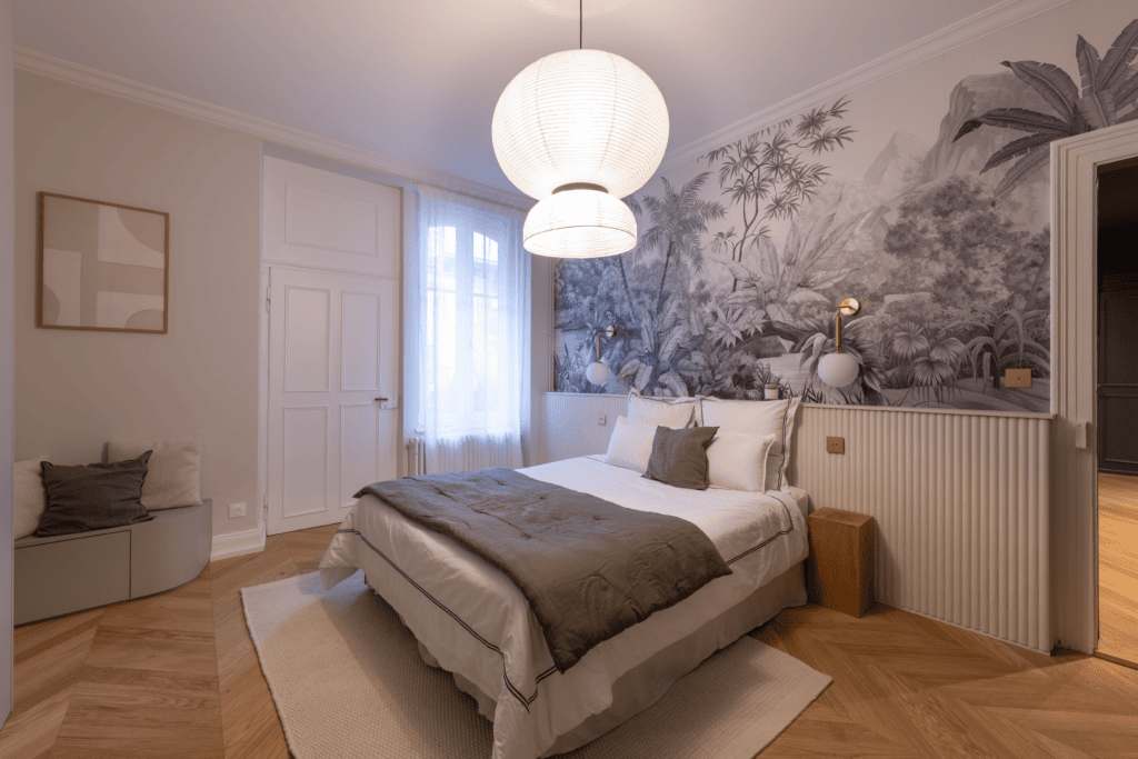  tête de lit spectaculaire dans la chambre avec panneau mural 3D