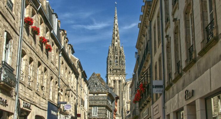 Comment trouver la meilleure agence immobilière à Quimper : avis, services et conseils pratiques