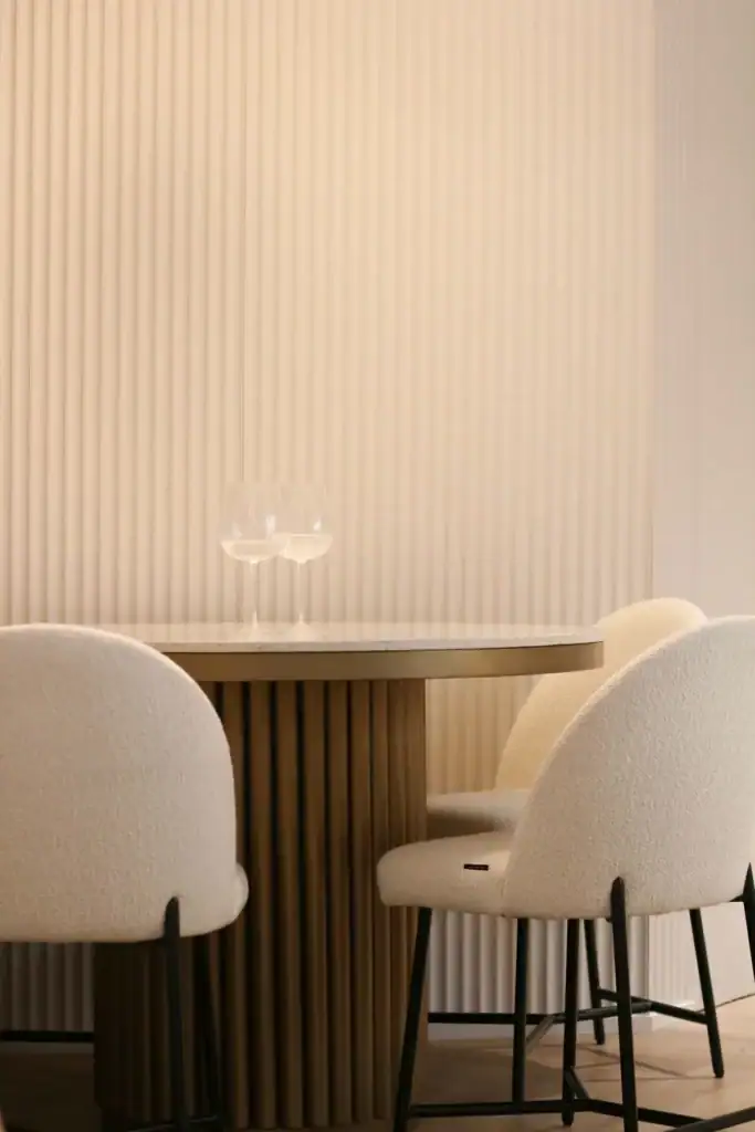 mur entier avec panneau 3D