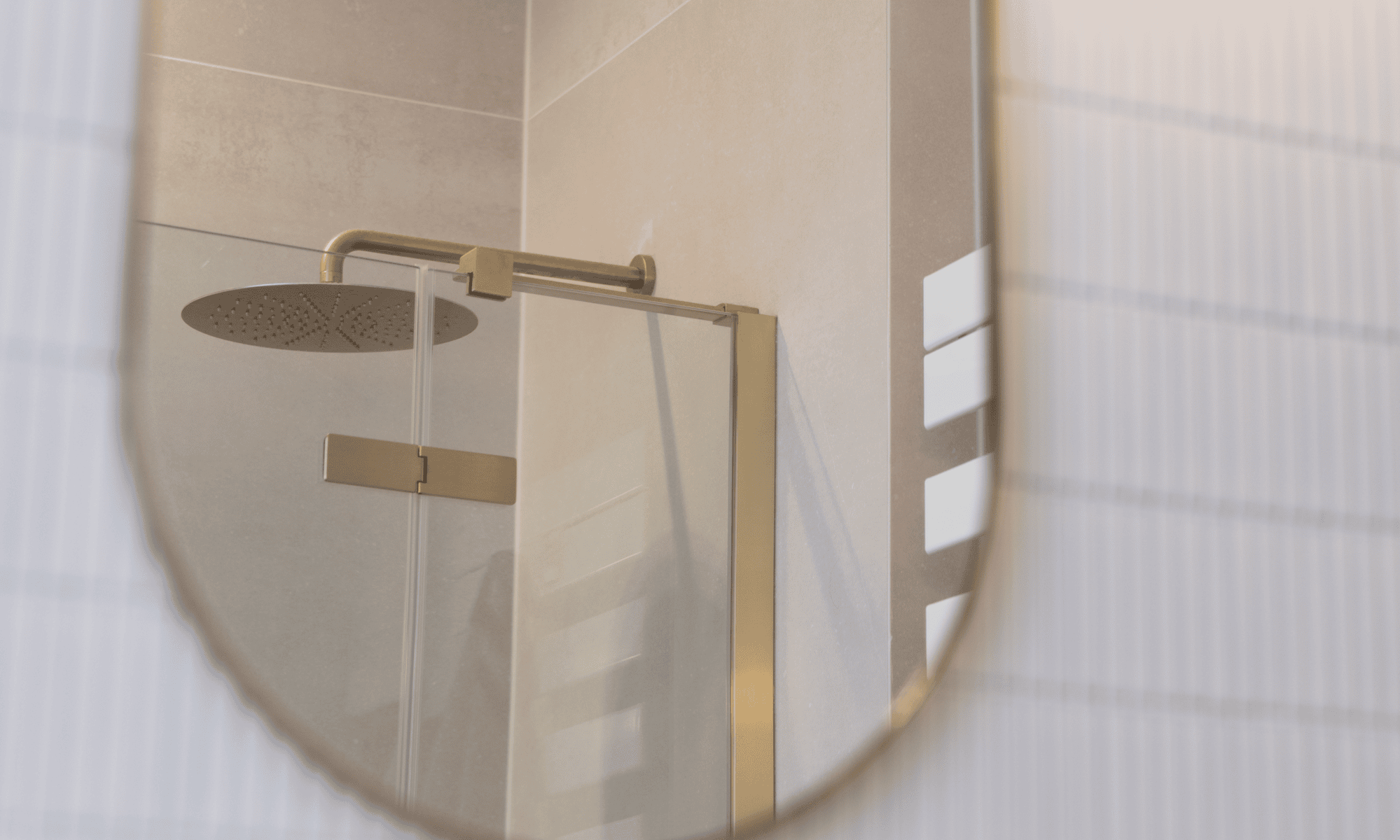 Robinetterie laiton brossé : le retour en force du dans nos salles de bains