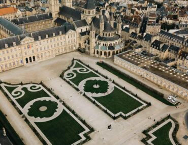 Quelle agence immobilière choisir à Caen : les clés pour dénicher la perle rare