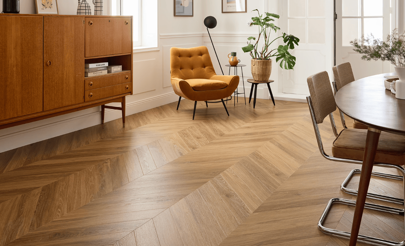 Sol vinyle effet parquet point de hongrie de chez St Maclou est une alternative pour les petits bugets