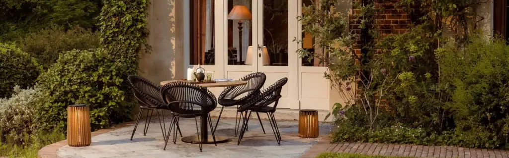 Salon extérieur avec du moblier de la marque Vincent Sheppard