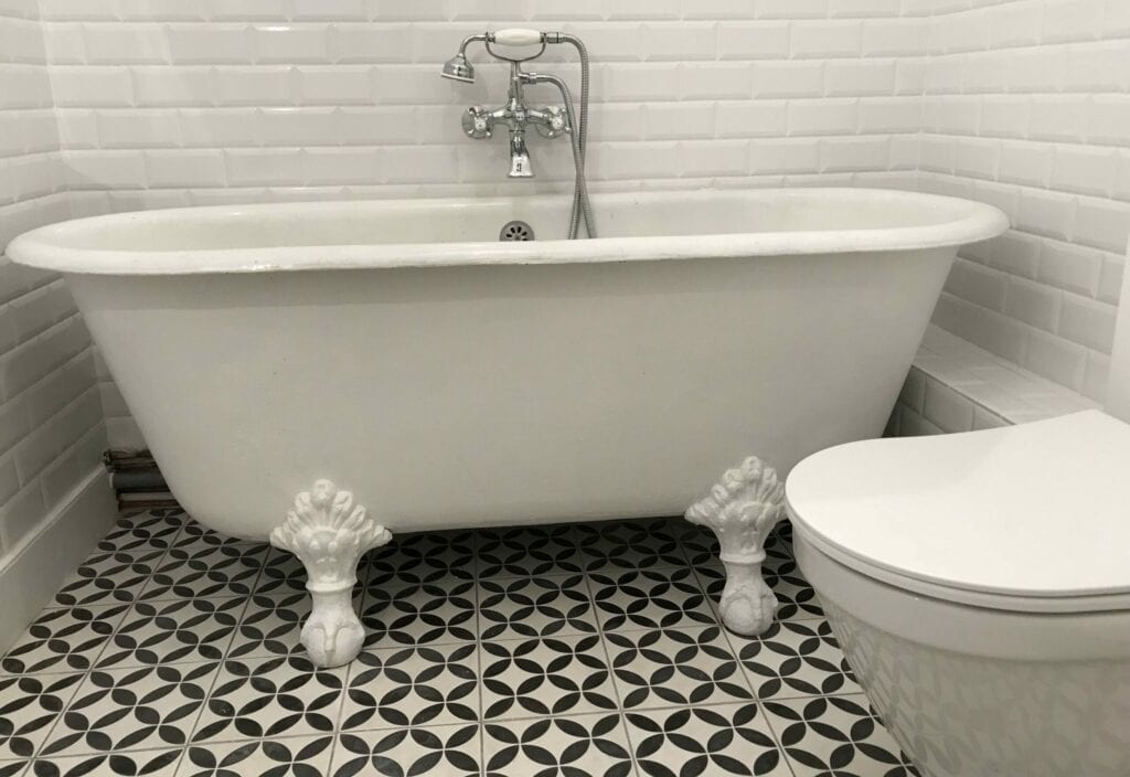 Les différents styles de carreaux de ciment pour votre salle de bain
