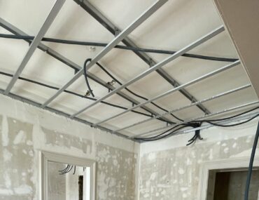 Prix au m2 d’un faux plafond : combien prévoir ?