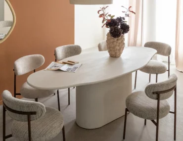 Hauteur table à manger : conseils pour ne plus jamais se tromper