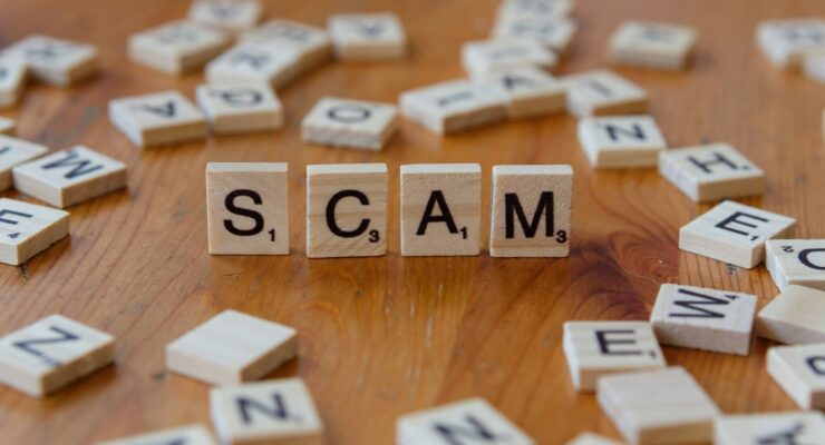 Les arnaques courantes dans l&rsquo;immobilier sur Internet : comment les repérer et s&rsquo;en protéger