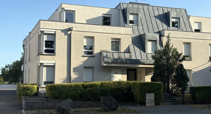 Toiture à la mansart : le prix pour gagner de la surface habitable
