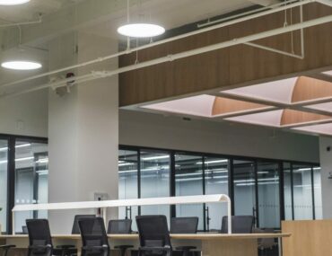 Clim au bureau : normes, installation et coût réel