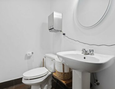 Nombre de toilettes par salarié : ce qu&rsquo;impose la loi